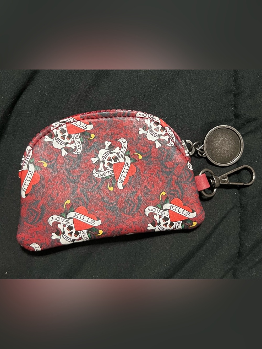 Ed Hardy Red Skull & Heart Print Coin Pouch - Picture 3 of 5